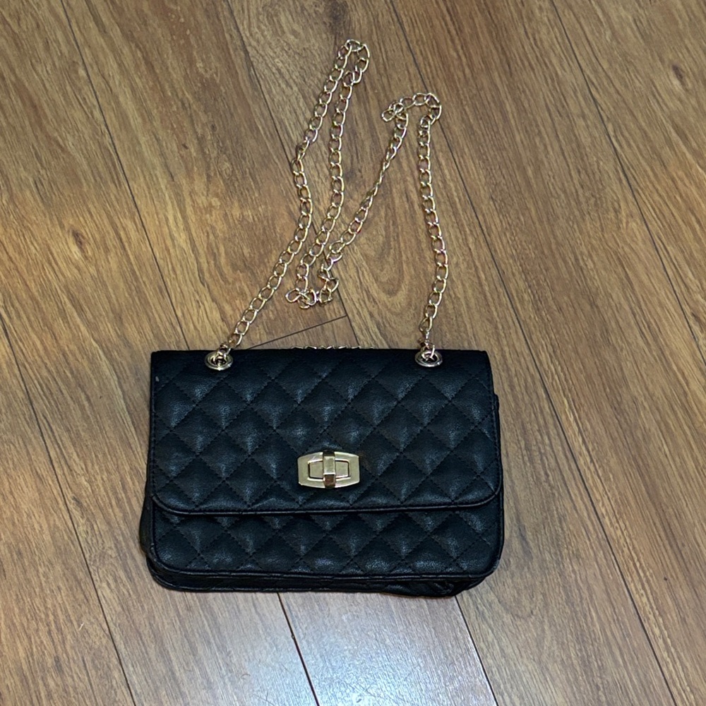 Express Black Quilted Crossbody Bag with Gold Chain